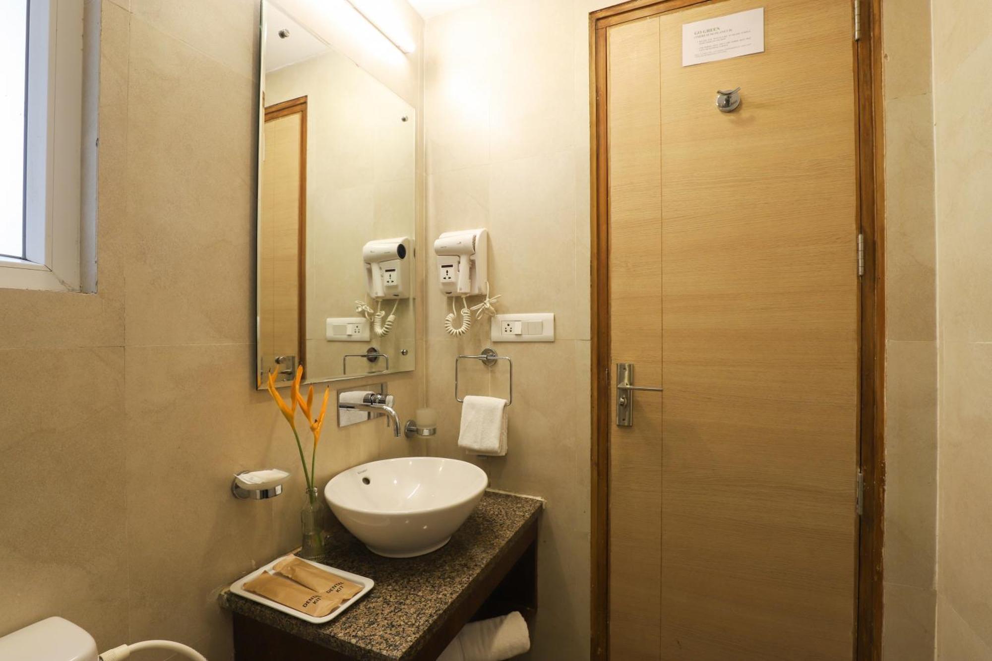 Veera Strand Park Serviced Apartments Near Calangute Exteriör bild